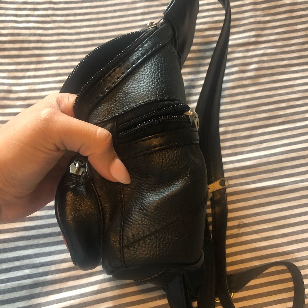 Small Leather Peruvian Backpack - Picture 4 of 7